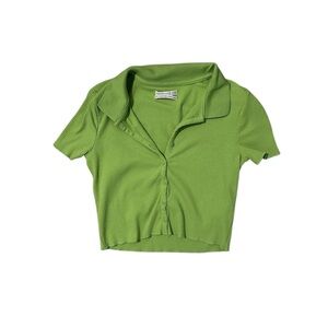 Green Collared Button-Up Top‎